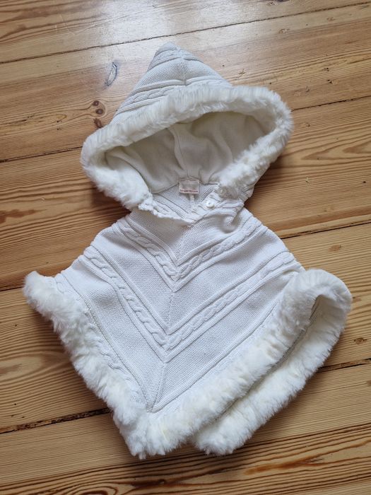 Kremowe poncho, narzutka rozmiar 74