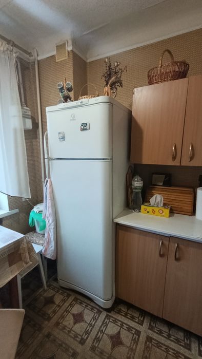 Продам 2-кімнатну квартиру в самому центрі Фастова