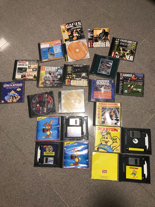 CD-ROMs variados vintage - 1€ cada São Domingos de Benfica • OLX.pt