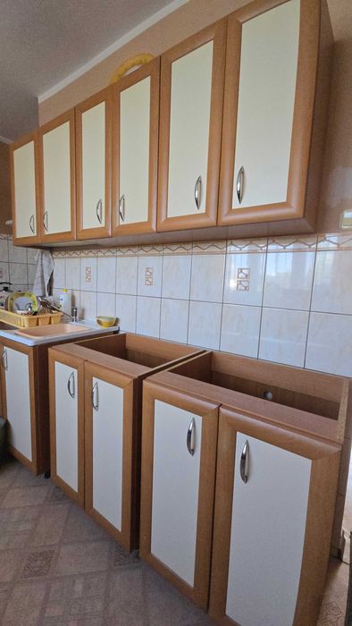 Szafki kuchenne 5 wiszących i 5 stojących