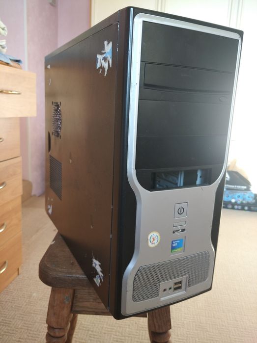 Корпус комп'ютерний.