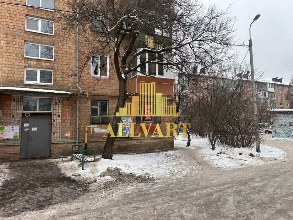 Продаж 2 кім квартири на 1 поверсі під ремонт, Виноградар Вітряні Гори