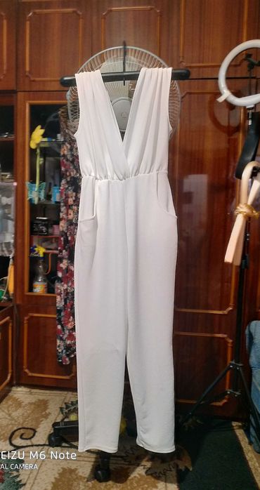 Продам комбинезон.