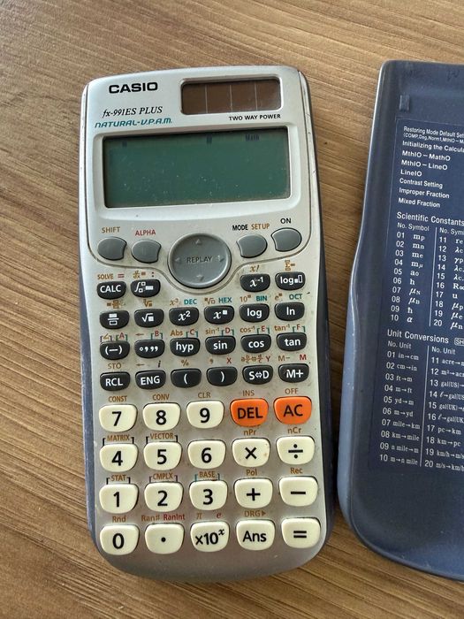Kalkulator Casio fx-991es plus