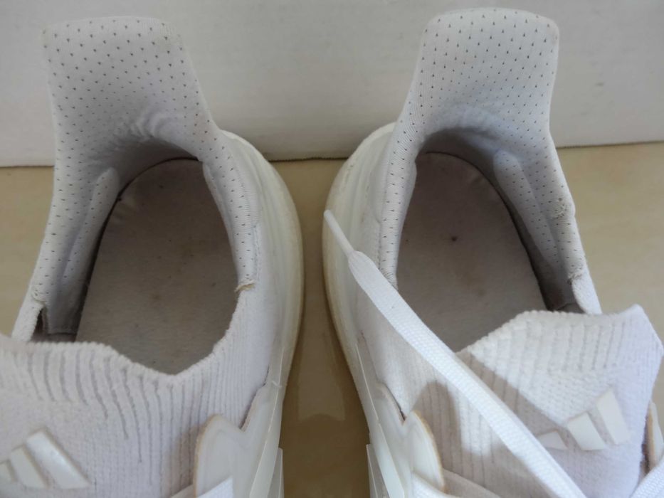Buty ADIDAS ULTRABOOST 5 roz 44 Bieganie Sportowe
