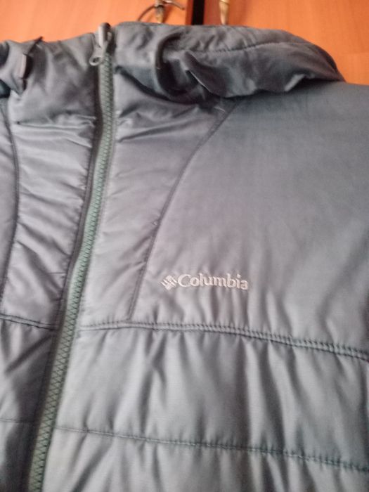 Спортивна осіння куртка