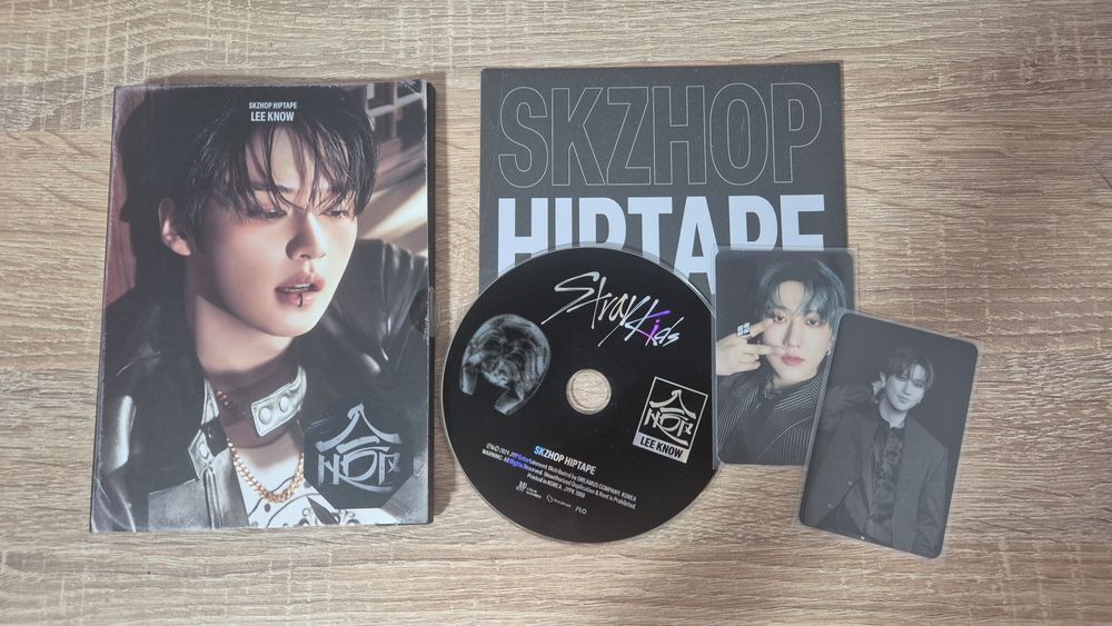 Album skzhop vr. Lee know stray kids