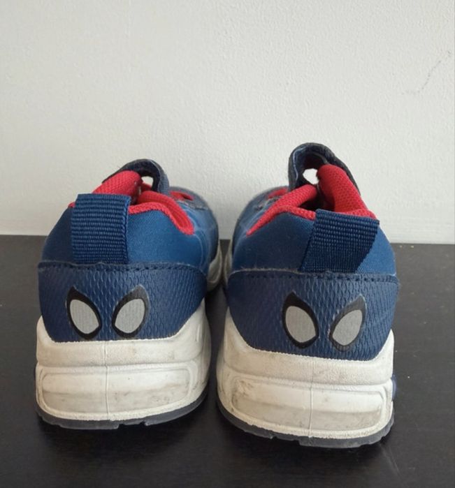 Buty spiderman sneakersy 23 z migającymi diodami CCC spiderman