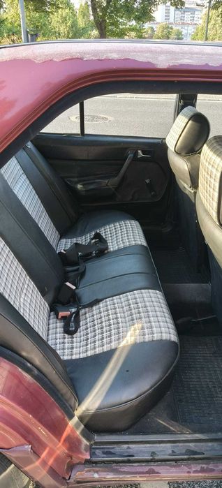 Mercedes 190D 2.0