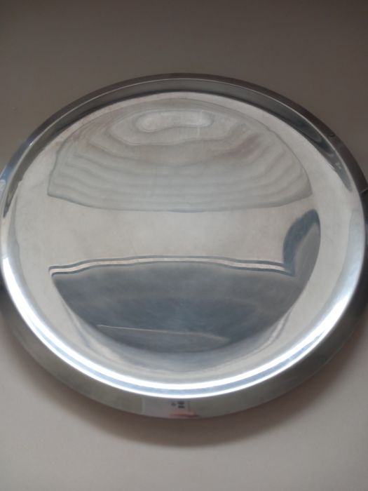 Salva Redonda em Inox - IMPECÁVEL