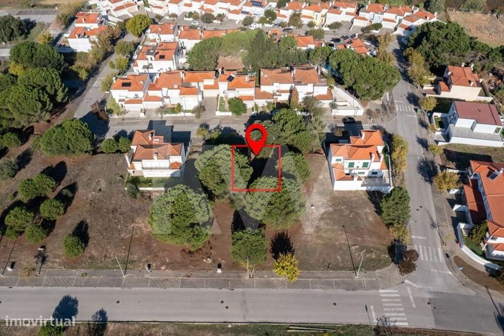 Vende-se Terreno Urbano no Entroncamento