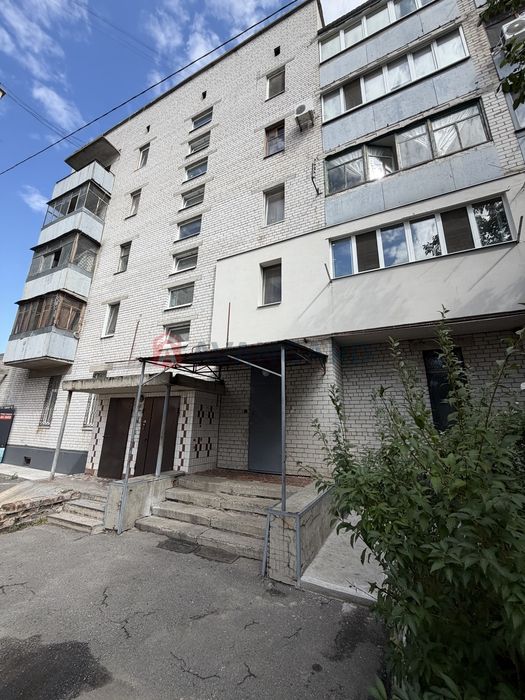 Продам 1-кімнатну квартиру в цегляному будинку. Лівий берег