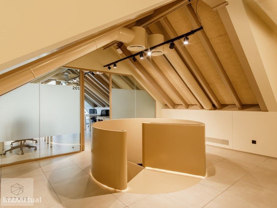 Edificio de escritórios em Alcantara com terraço a estrear