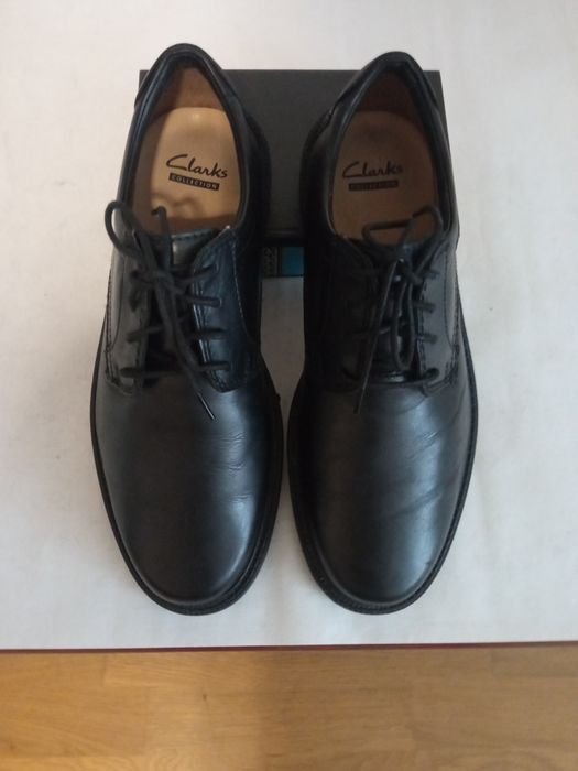 Нові шкіряні туфлі Clarks. Р.42
