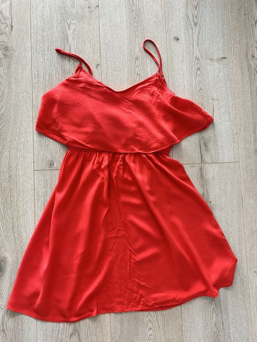 Letnia sukienka czerwona H&M S