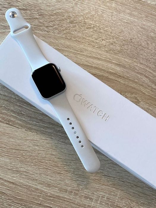 Apple Watch Series 5 – 40 mm GPS, Alumínio Silver