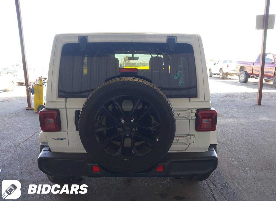 Jeep Wrangler, Unlimited Sahara 4X4 2021 rok 2.0L AWD, części USA.