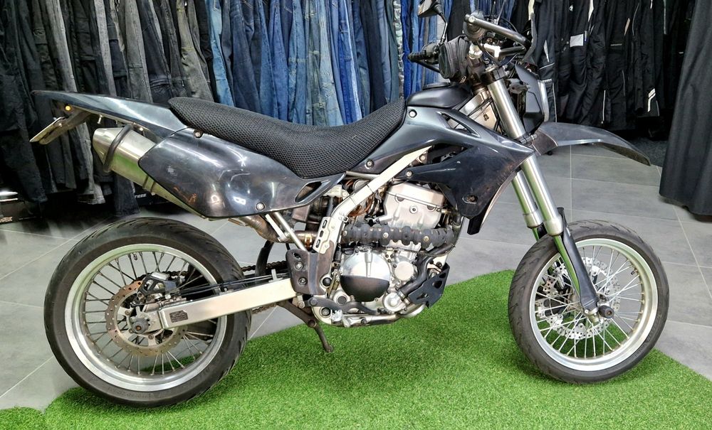 Kawasaki 250. klx 250. D- tracker 250. Suzuki sb 250.