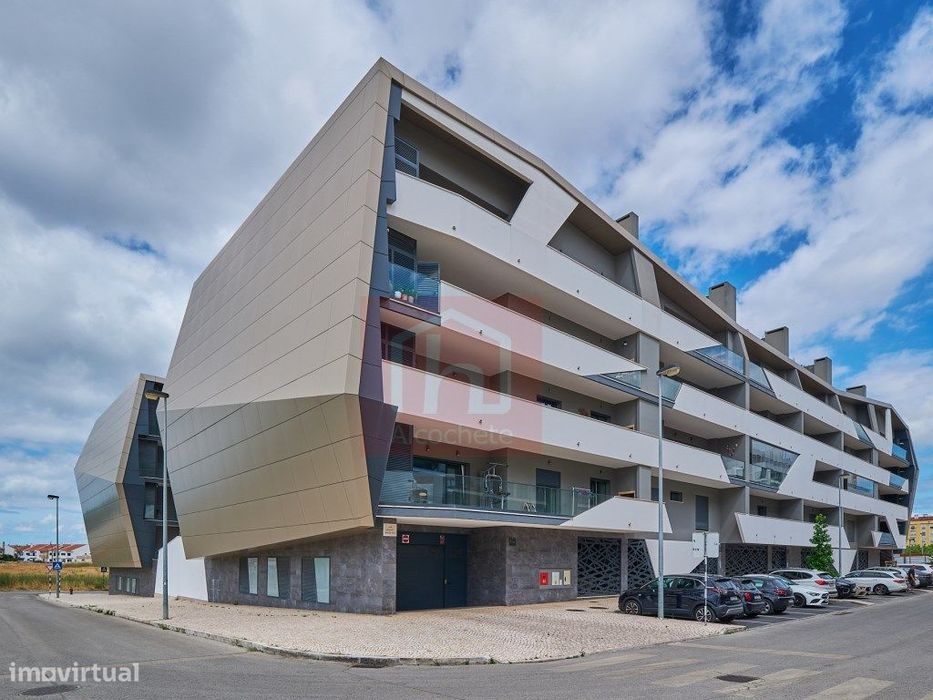 Apartamento T1 com terraço de 83 m2 na RIA GALLEGA, Portas da Cidad...