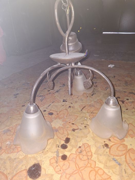Lampa wisząca z kloszami