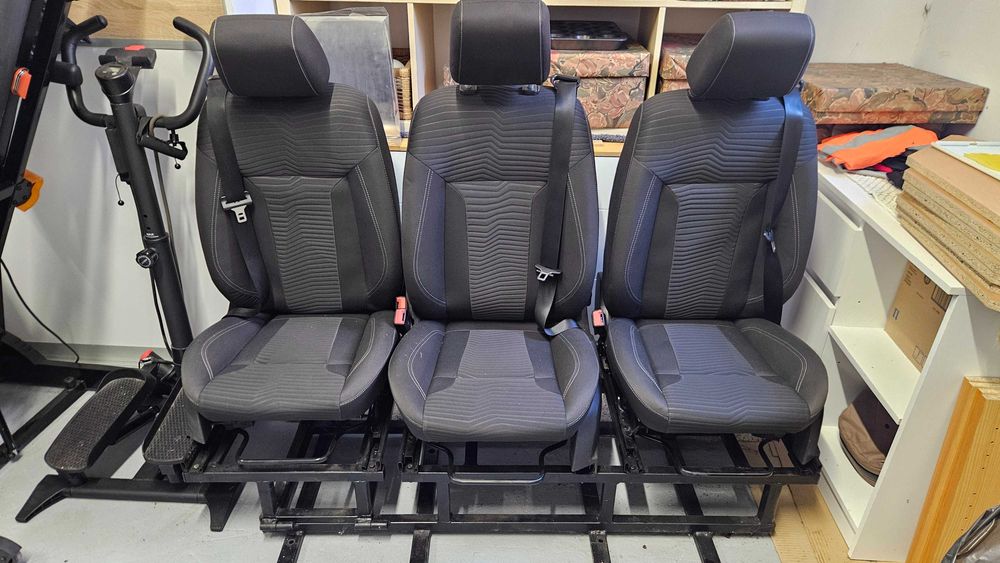 Fotele II i III rzad Trafic, Vivaro, Transit Custom, regulowane, pasy