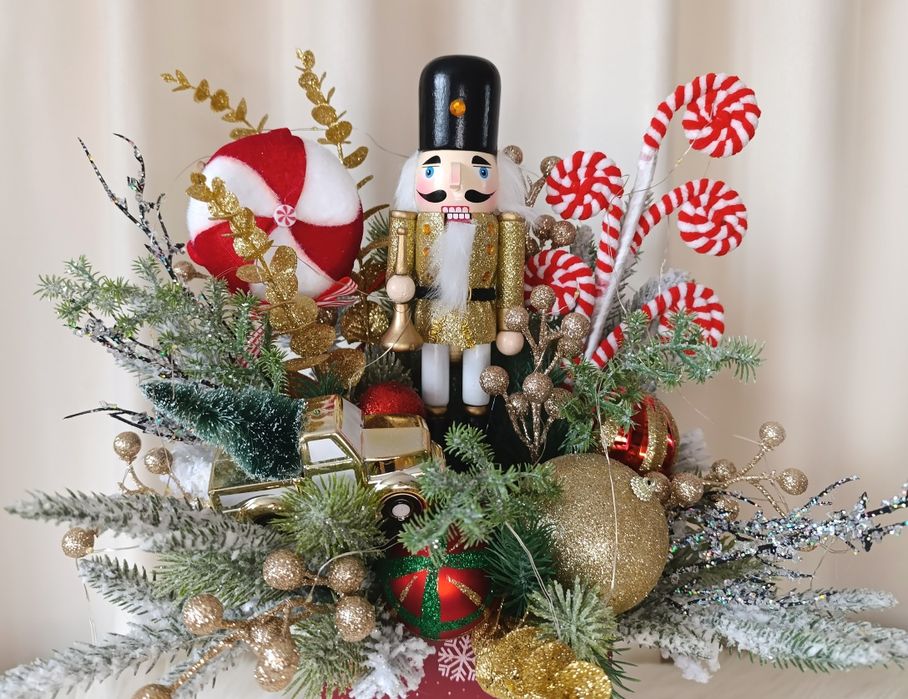 Dekoracja bożonarodzeniowa LED. Stroik świąteczny. Dziadek do orzechów