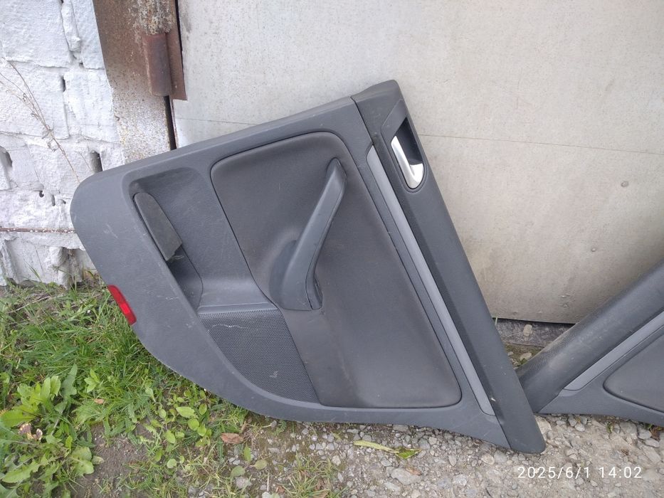 Розбірка Дверні карти до Volkswagen Golf 5  Універсал