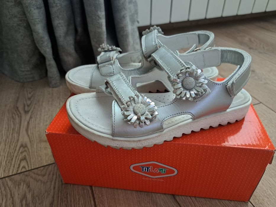 Босоножки, босоніжки, tiflani