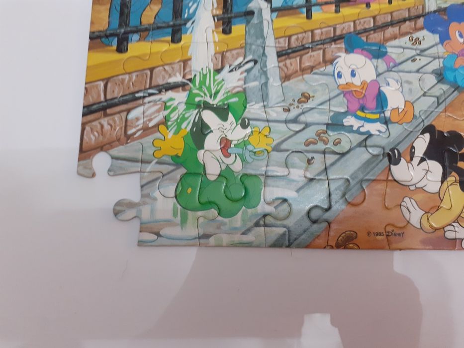 Puzzle kolekcjonerskie lata 90. 100 elementów.