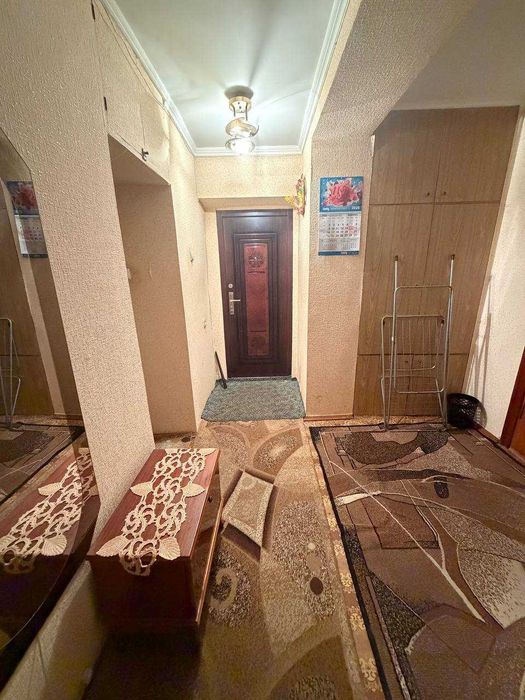 (3) Продам 3-кімнатну квартиру на Вишеньці пр-т Космонавтів 4698