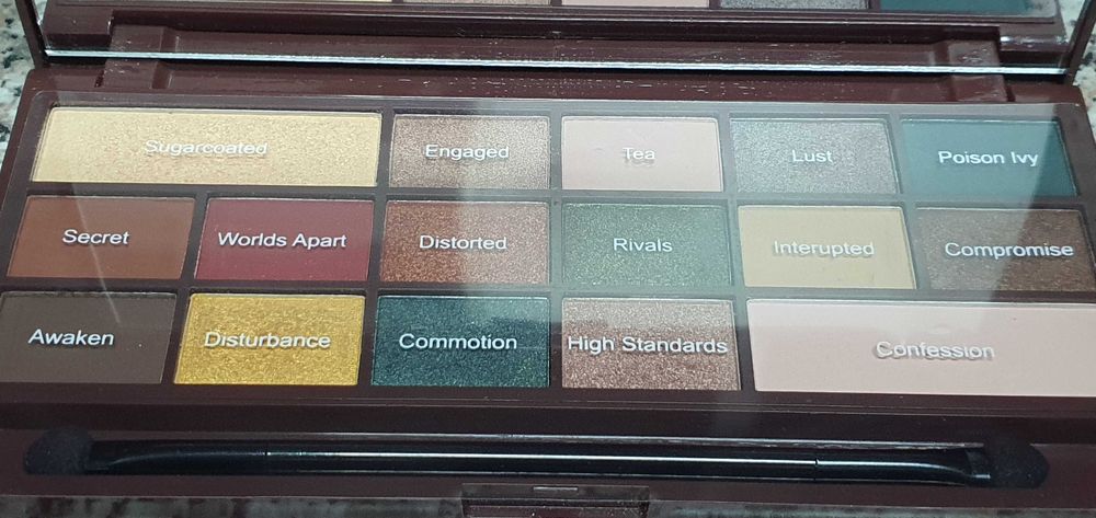 Paleta de sombras revolution