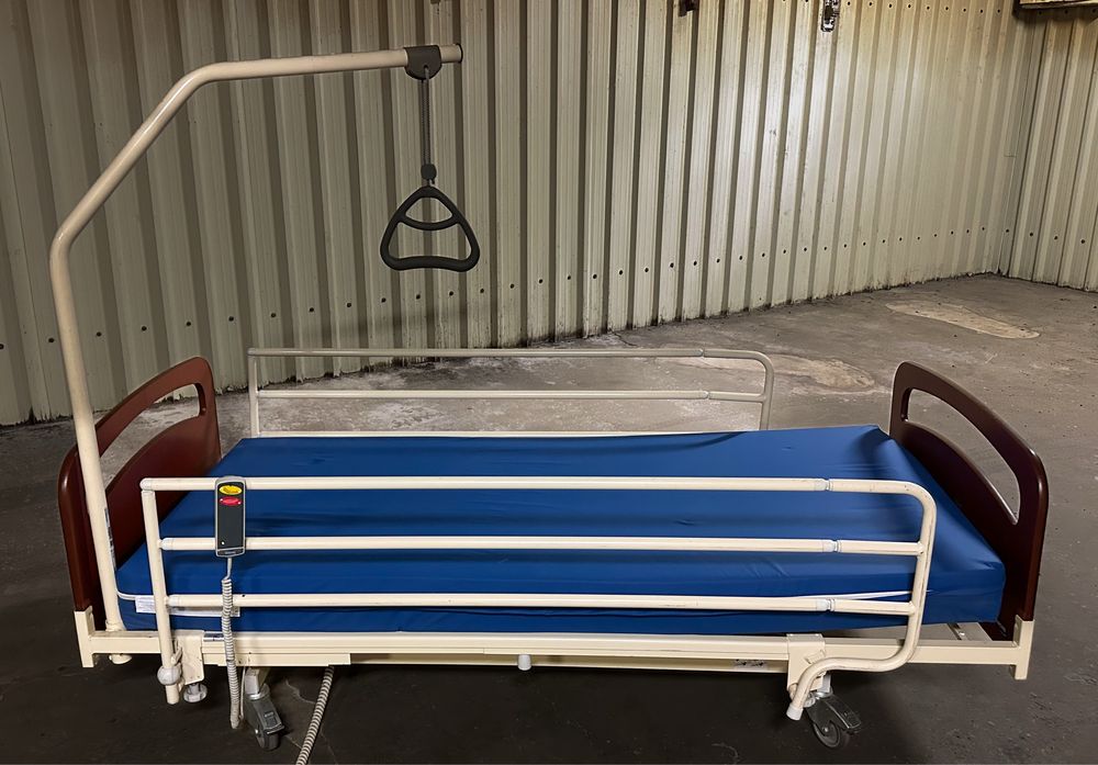 Cama Hospitalar Elétrica Invacare c/ Colchão Anti Escaras e Pendural