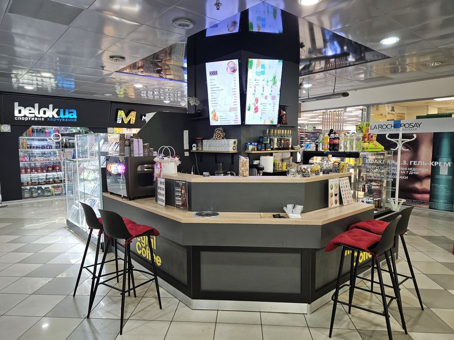 Продаж,  готова кав’ярня в ТРЦ ( метро Олімпійська) — працюй і заробля