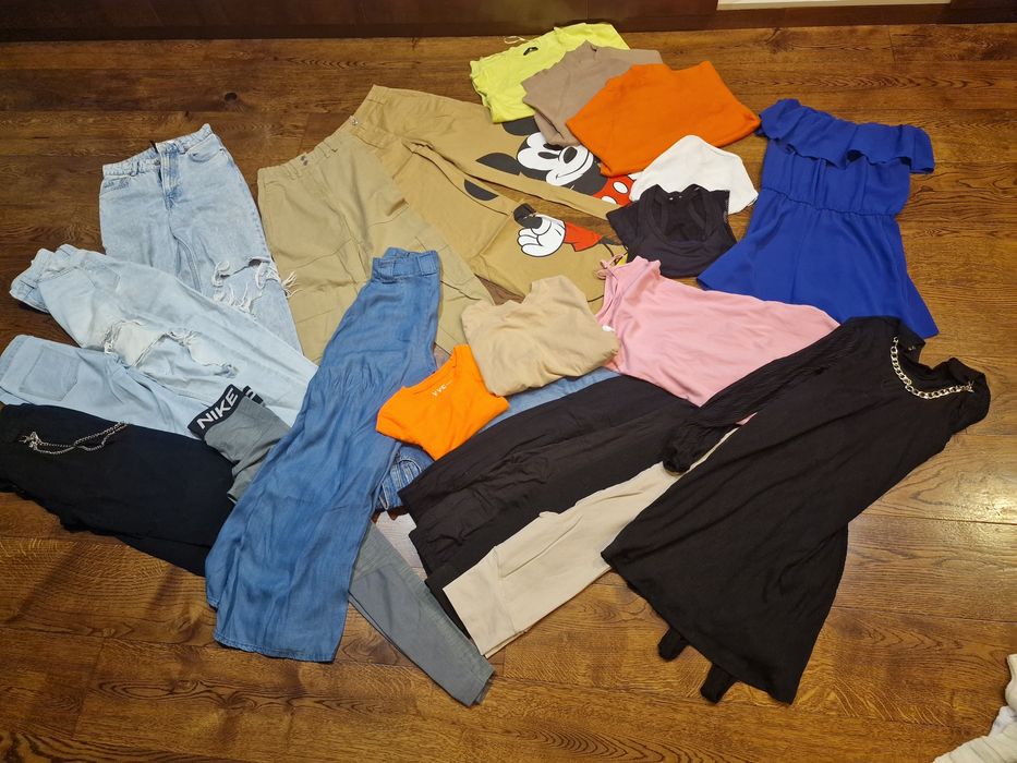 Zestaw ubran XXS 20 sztuki Bershka