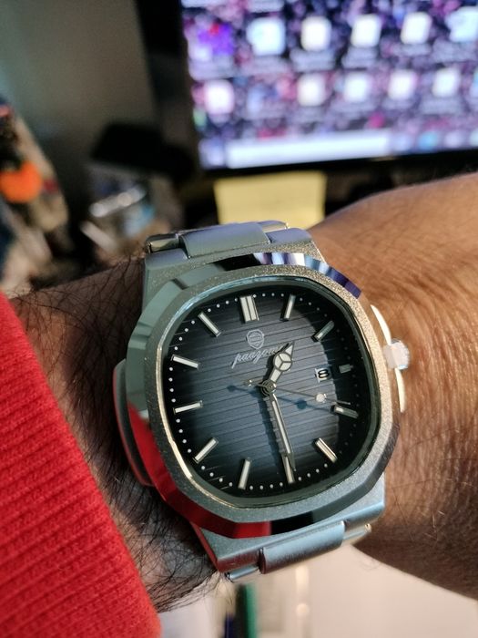 Relógio muito elegante.