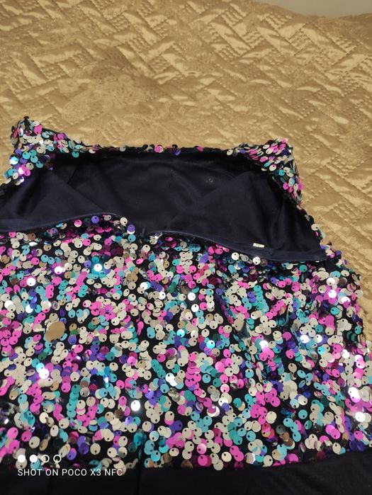 Sukienka z cekinami, nowa