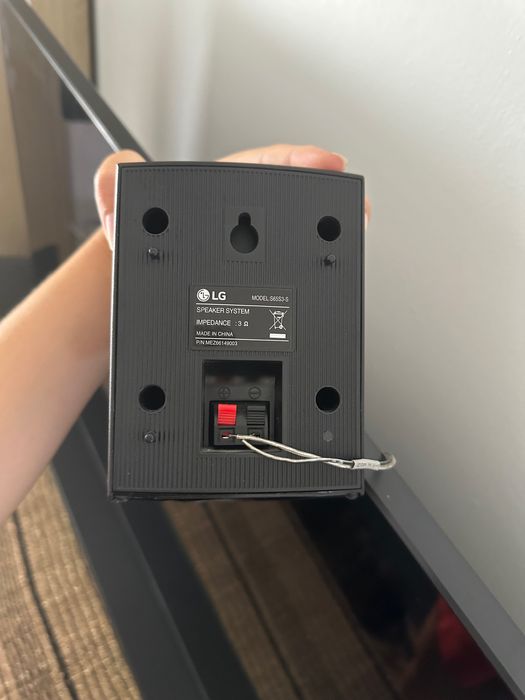 LG Soundbar + Subwoofer + 2 colunas64752113407746124