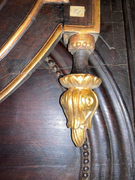 Cama clássica antiga