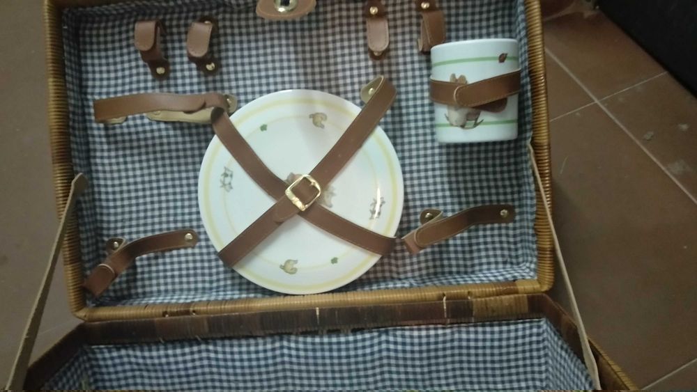 Picnic Basket64862384742659127