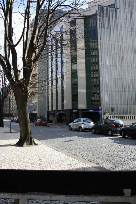 Escritório de Luxo ao Metro Matosinhos / Partilha Sala Independente