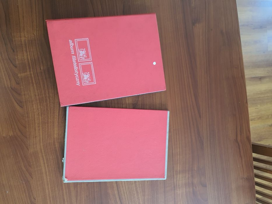 Klaser ze znaczkami pocztowymi