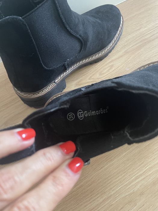 Botins muito confortáveis, servem a tamanho 36