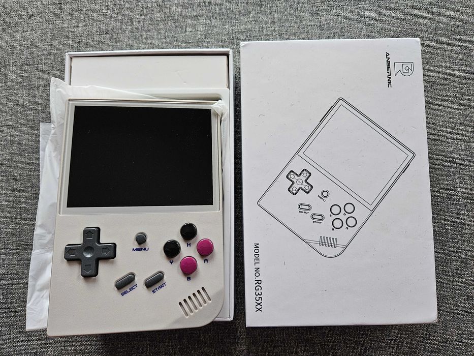 Konsola do gier Anbernic RG35XX nieużywana
