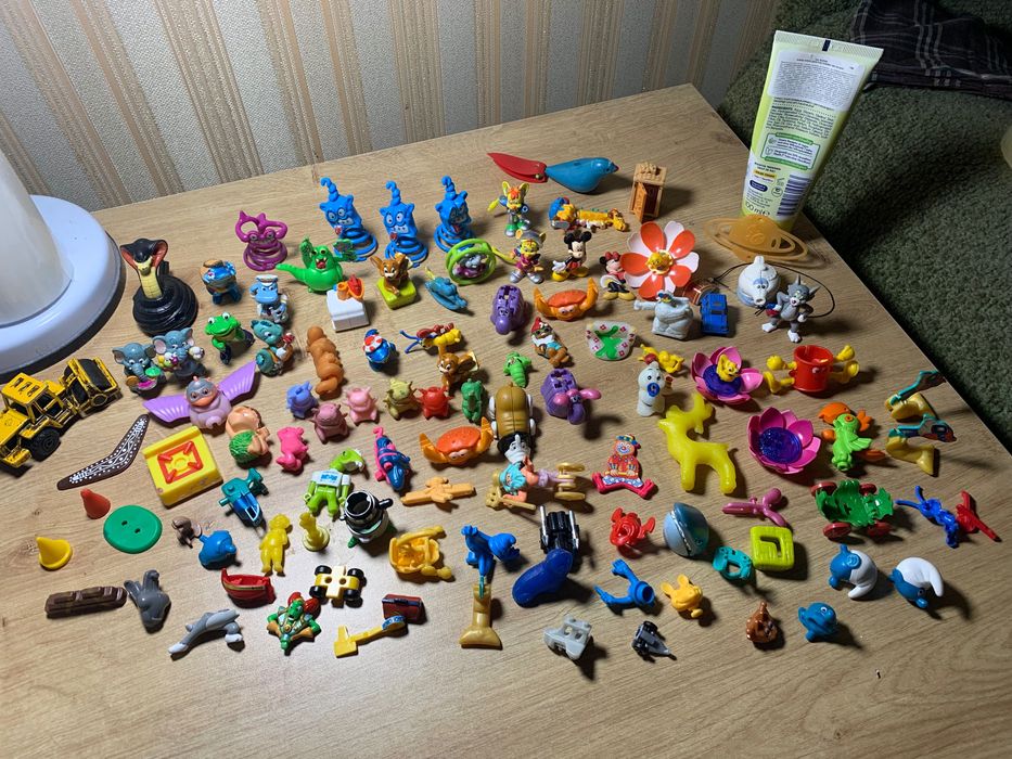 Игрушки киндер сюрприз