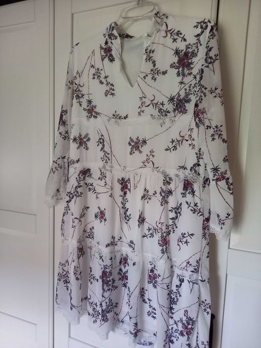 Biała sukienka boho z koronką