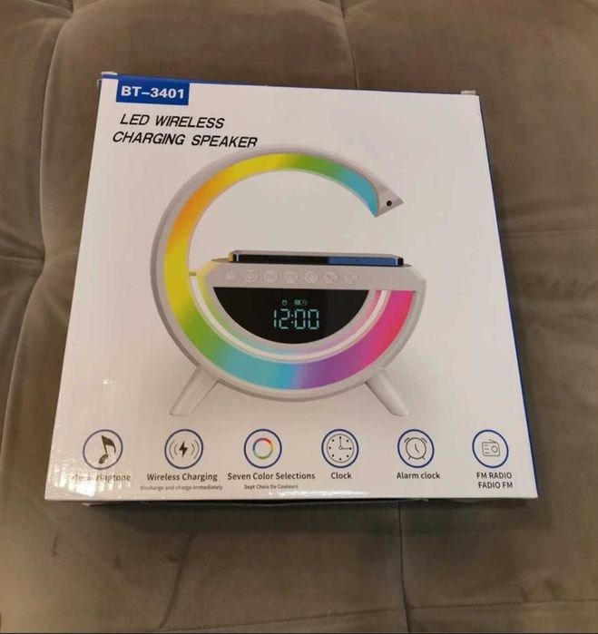 Lampka Smart LED RGB 5w1 - zegar budzik głośnik ładowarka