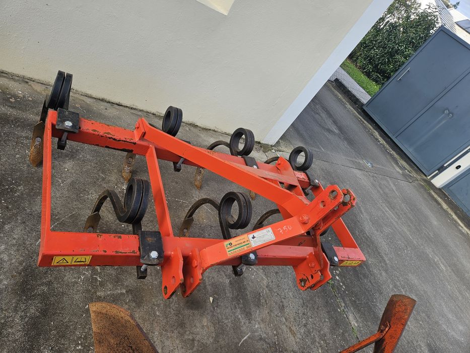 Vibrocultor 7 dentes