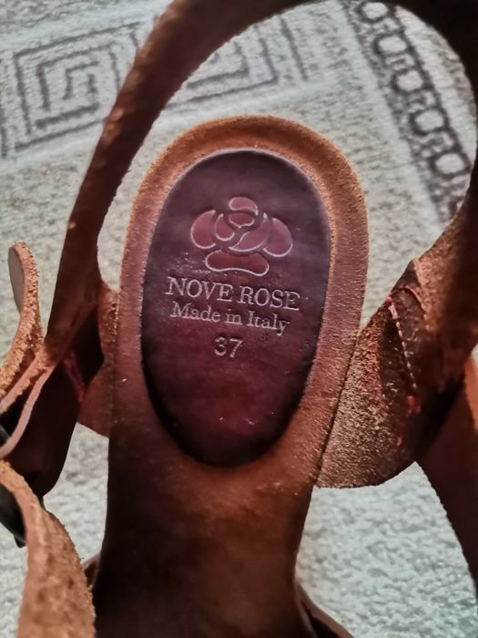 Жіночі шкіряні босоніжки Nove Rose 37р