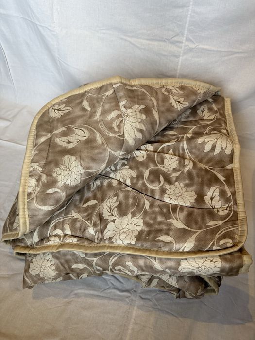 Ковдра з синтепоновим наповнювачем