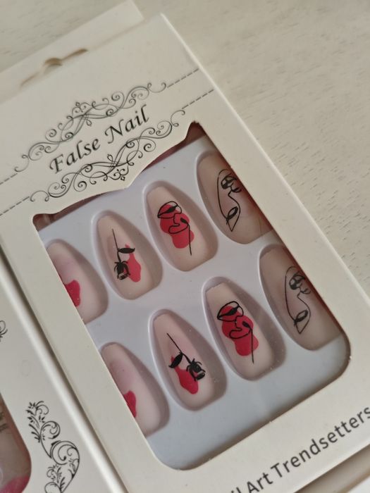 Накладні нігті 24шт